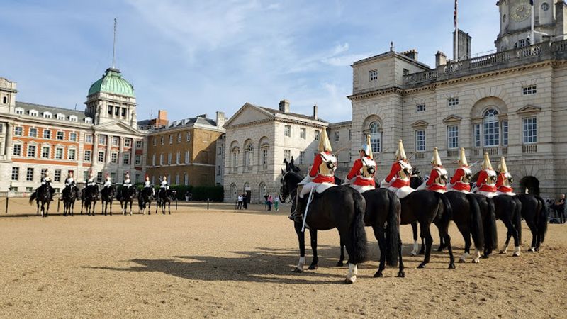 London Private Tour - The Royal Guards