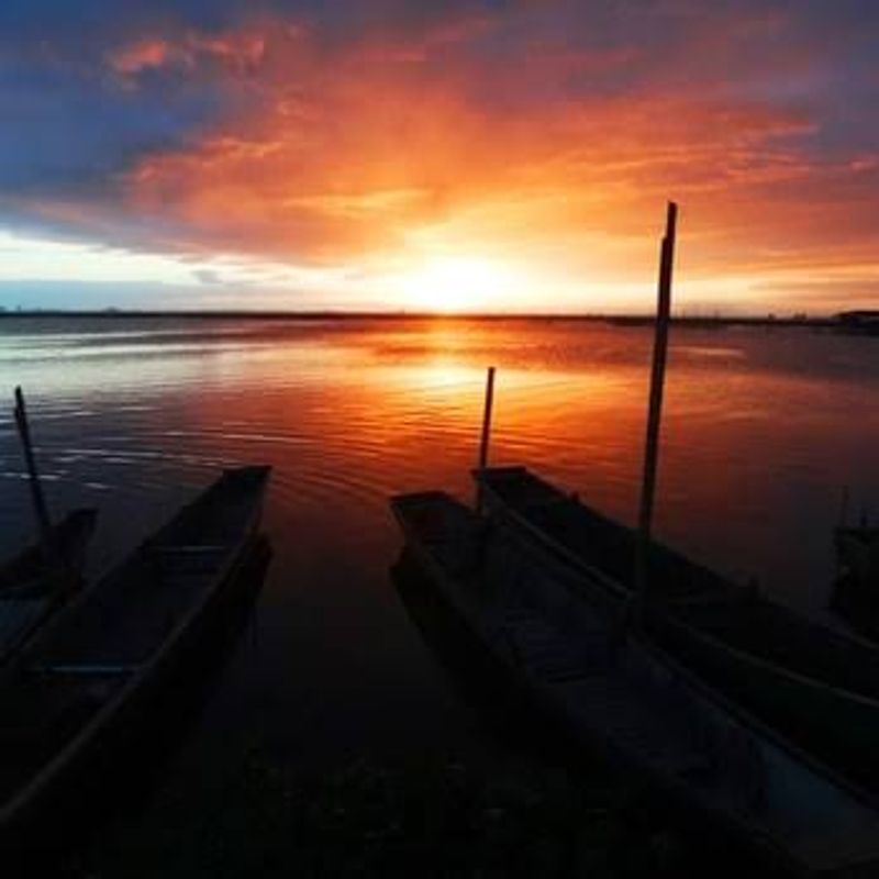 Manila Private Tour - The sunset in Laguna de Bay