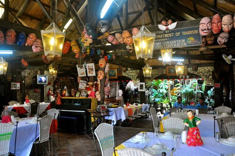 Manila Private Tour - The gallery of the Balaw Balaw Restaurant