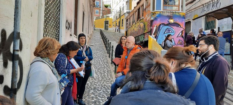 Lisbon Private Tour - Elevador da Glória