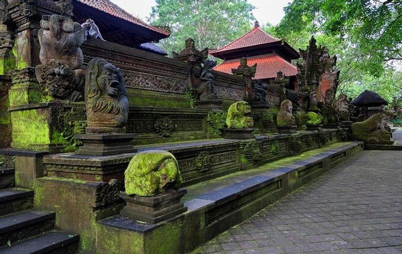 Bali Private Tour - Ubud Sanctuary Monkey Forest