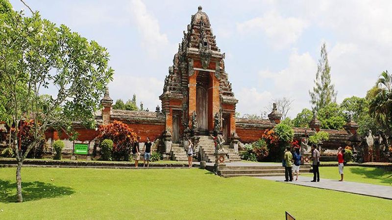 Bali Private Tour - Taman Ayun Mengwi Royal Family Temple