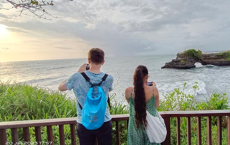 Bali Private Tour - Tanah Lot, the off-shore Temple in Tabanan Bali. the best spot t see the sunset