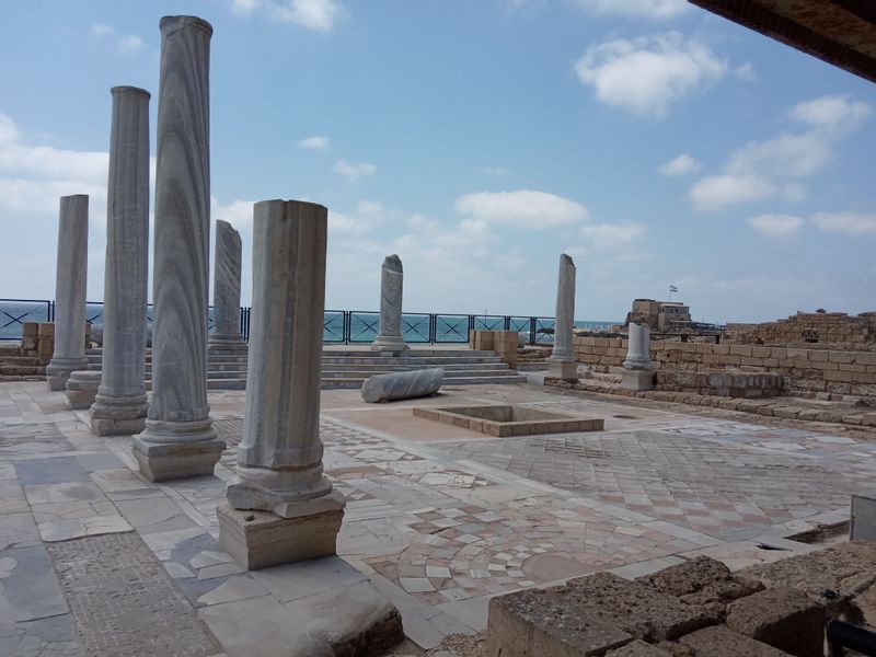 Caesarea Private Tour - Roman Bath luxury 