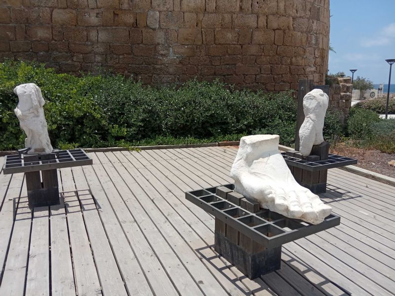 Caesarea Private Tour - The graet foot