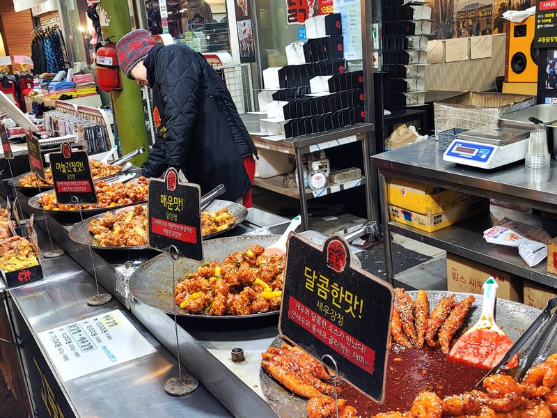 Seoul Private Tour - Mangwon market