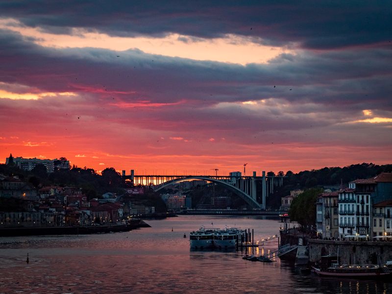 Porto Private Tour - The river after sunset