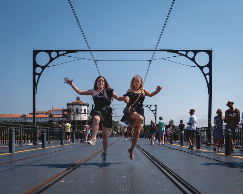 Porto Private Tour - Dancing on the bridge