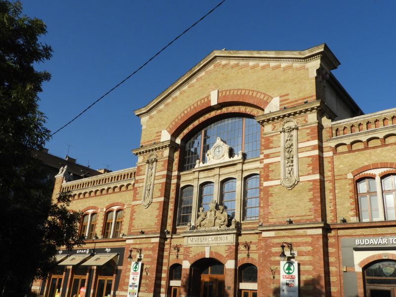 Budapest Private Tour - Batthyány square market