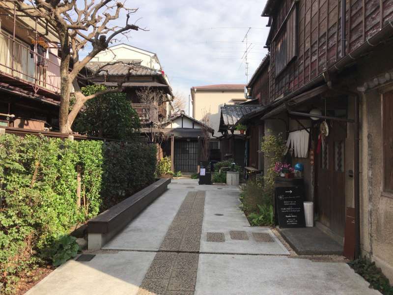 Tokyo Private Tour - An alley tucked in a back street nearby Yanaka, in Ueno area