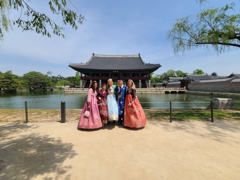 Seoul Private Tour - null