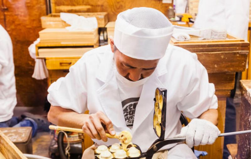 Tokyo Private Tour - street foods at Asakusa Nakamise