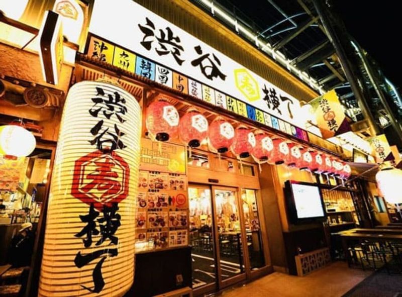 Tokyo Private Tour - Izakaya, Japanese bar hopping