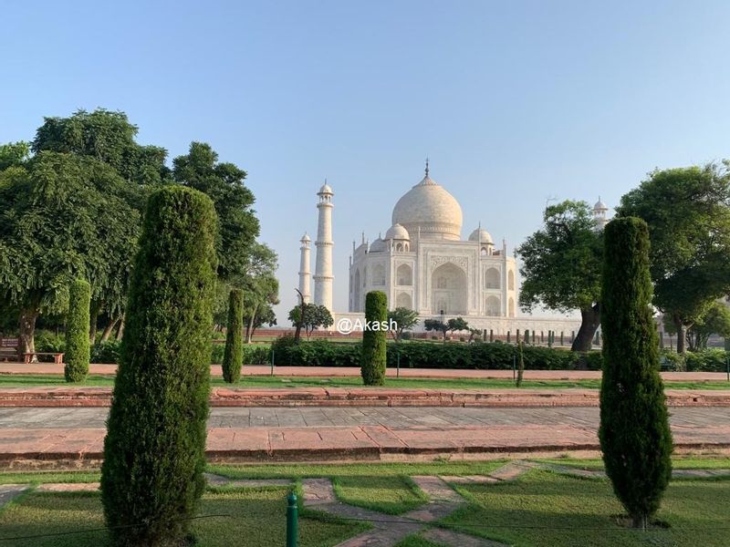 Delhi Private Tour - Garden View of Tajmahal