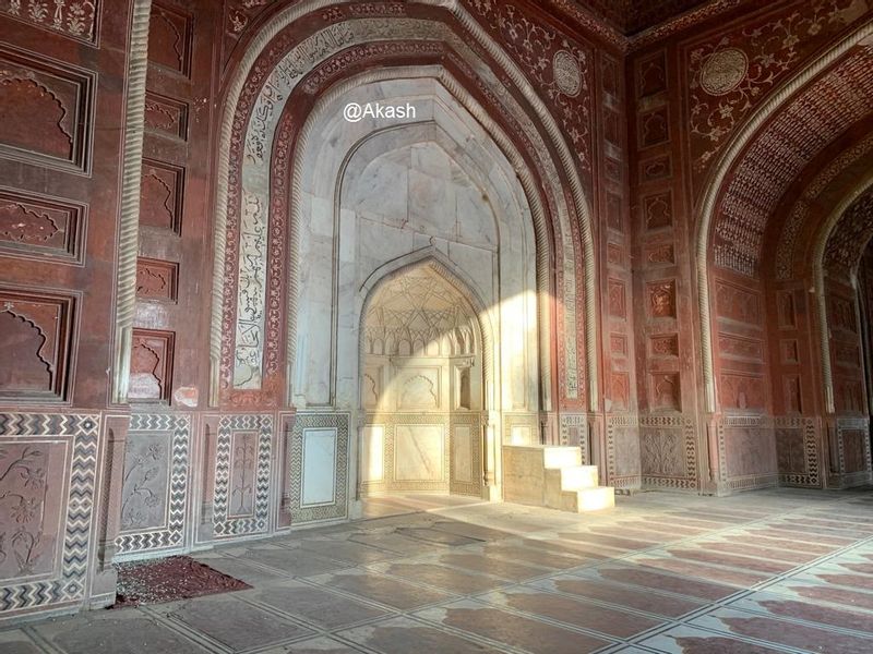 Delhi Private Tour - Mosque at Tajmahal