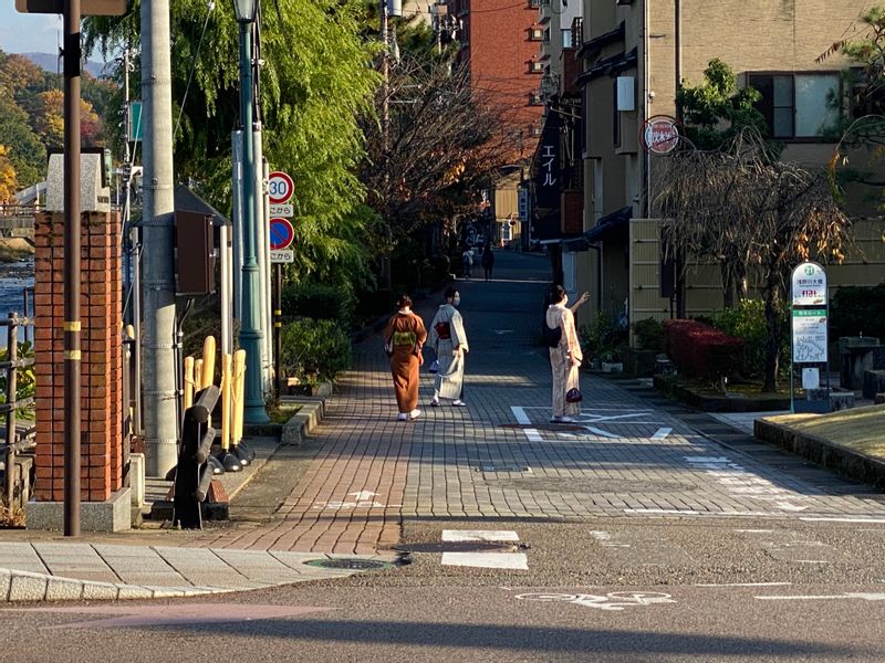 Kanazawa Private Tour - Japanese ladies wearing Yukata