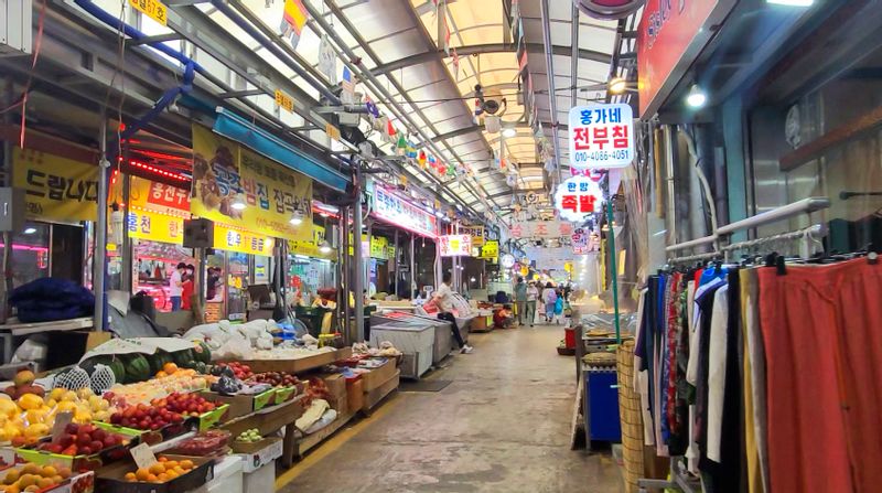 Seoul Private Tour - Ansan mountain, Yoeongcheon traditional market