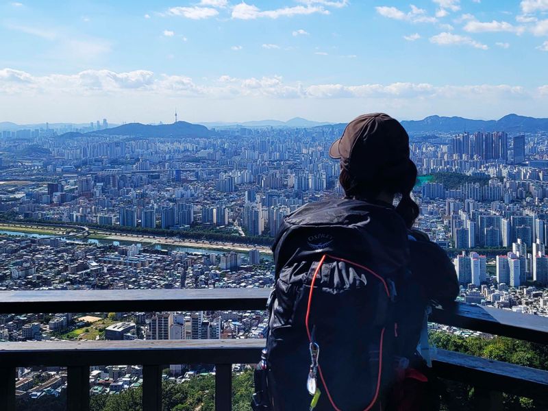 Seoul Private Tour - Achasan mountain