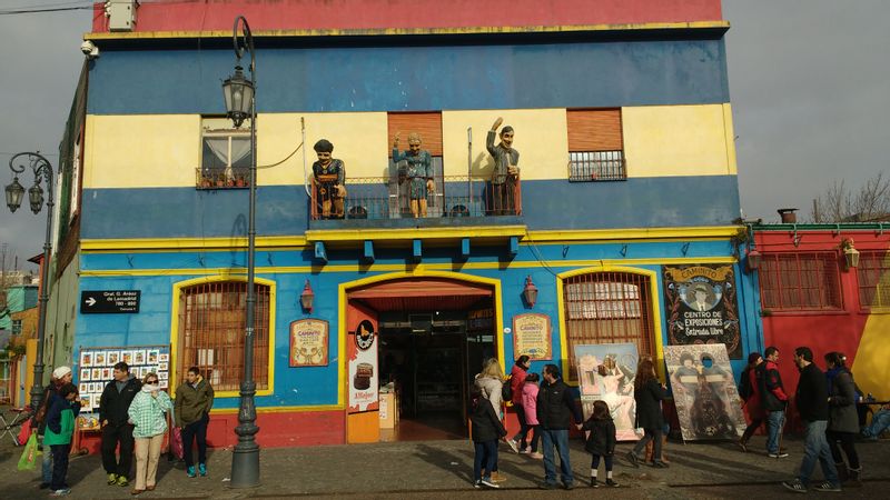 Buenos Aires Private Tour - La Boca and its colourfull houses