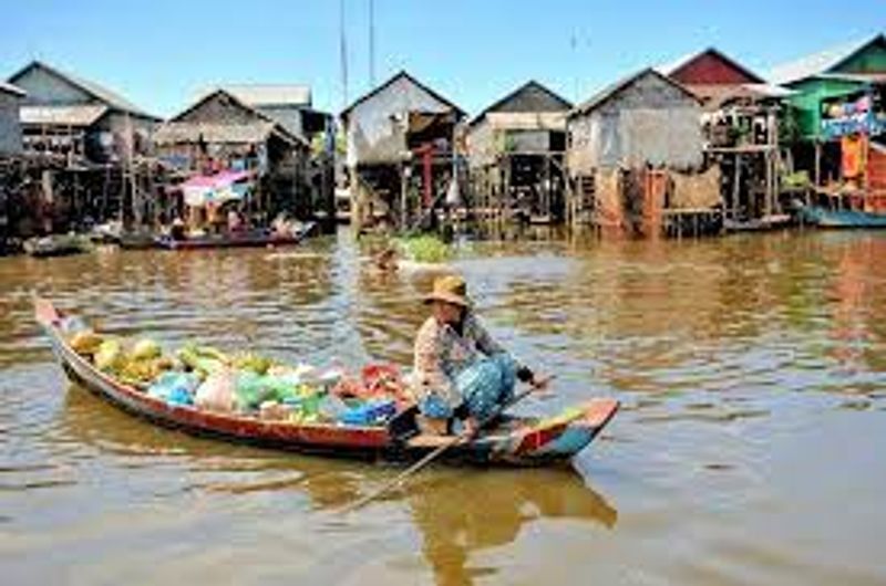 Siem Reap Private Tour - Boat selling grocery, vegetables, fish, meat, rice, etc