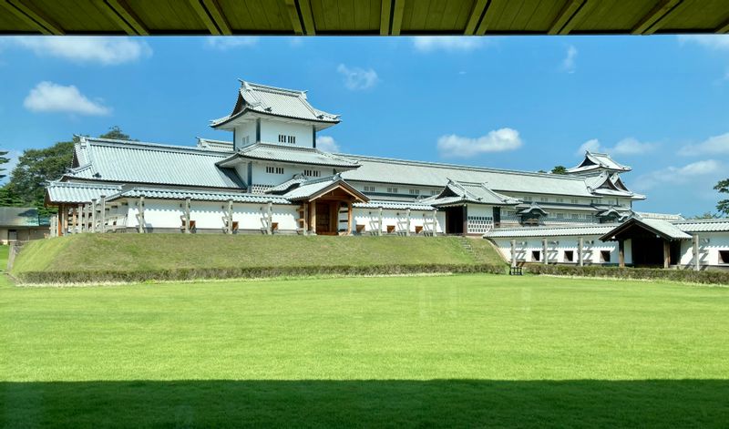 Kanazawa Private Tour - Kanazawa castle