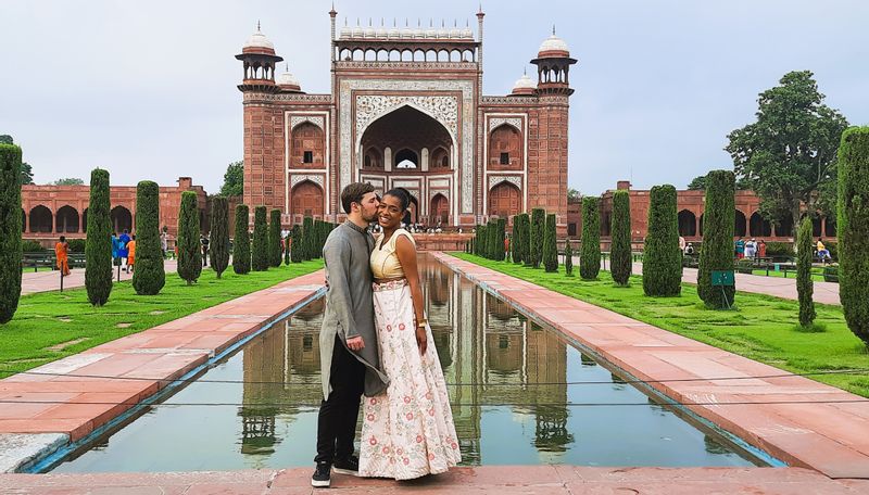 Delhi Private Tour - Taj Mahal: A perfect backdrop for cherished moments with loved ones.