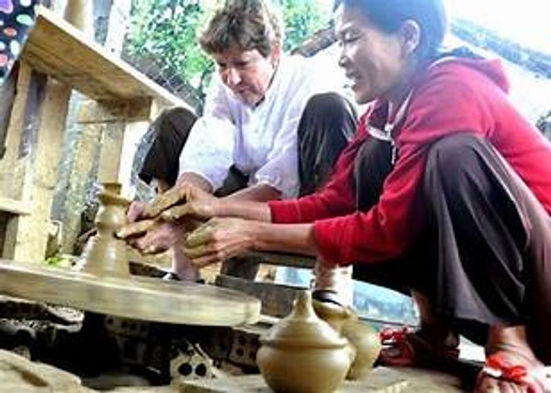 Hanoi Private Tour - Learning how to make ceramics from local expert