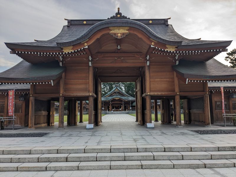 Niigata Private Tour - Gokoku Shrine 