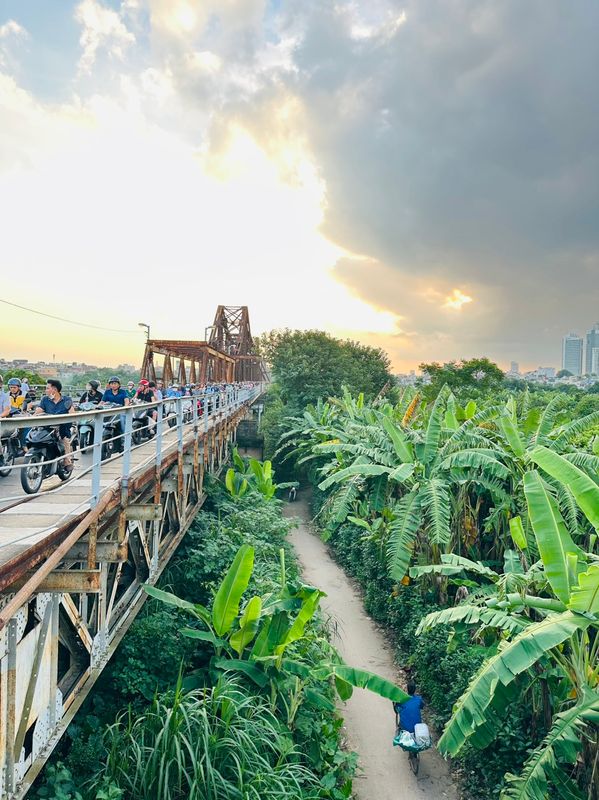 Hanoi Private Tour - Long Bien bridge and Banana island