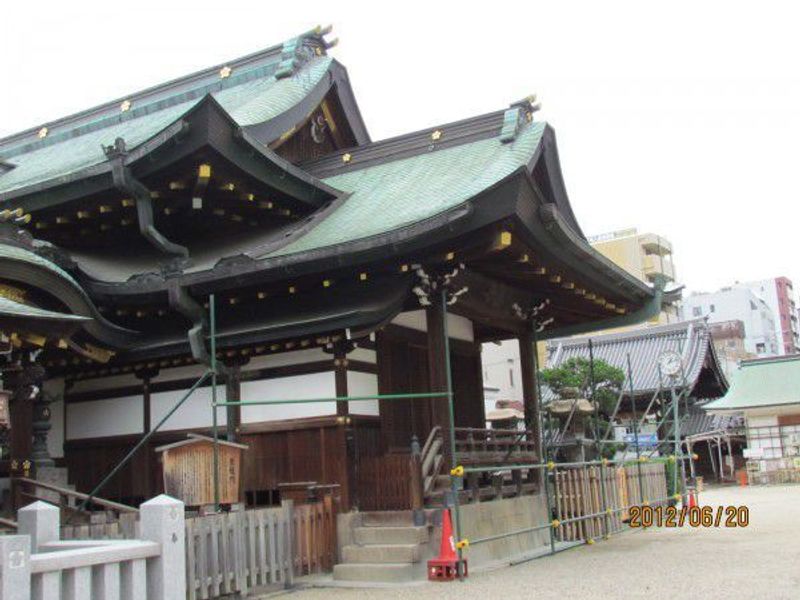 Osaka Private Tour - The main hall in Osaka Tenmangu Shrine