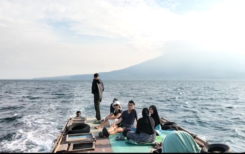 Jakarta Private Tour - on the way to Sebesi Island