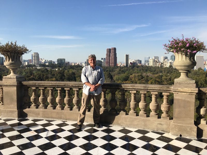 Mexico City Private Tour - Visitor in the Chapultepec View Point.