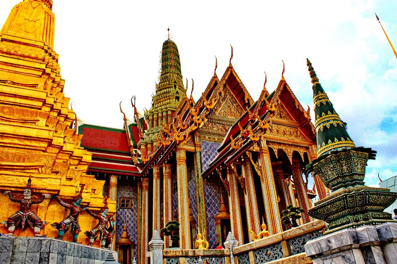 Bangkok Private Tour - The Emerald Buddha Temple