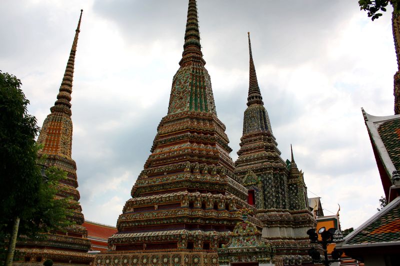 Bangkok Private Tour - The Reclining Buddha Temple (Wat Pho)