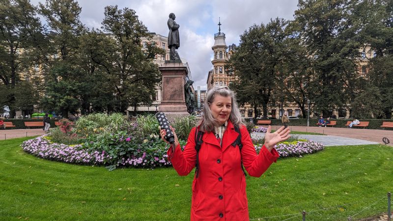 Helsinki Private Tour - Esplanade's park