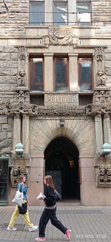 Helsinki Private Tour - National romantic Pohjola House 