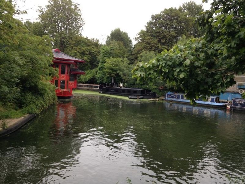 London Private Tour - Regent's Canal at Cumberland Basin
