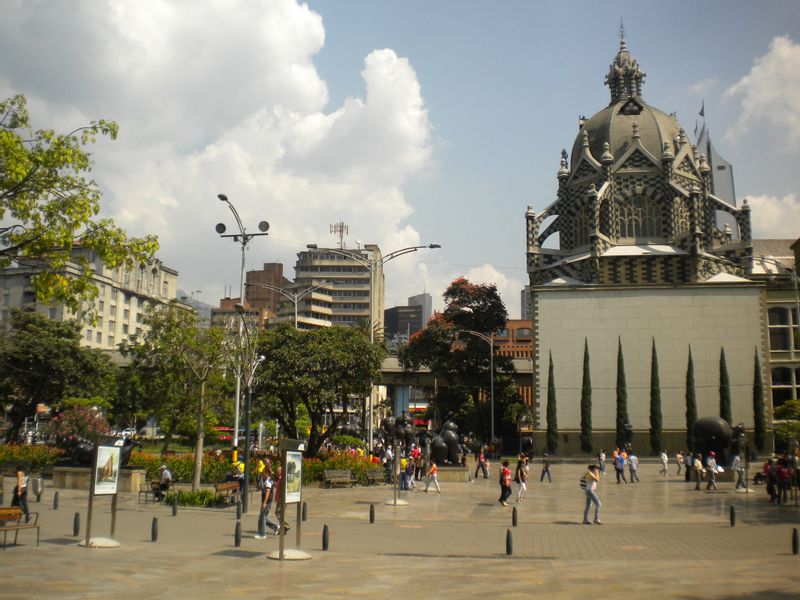 Medellin Private Tour - Parque Botero