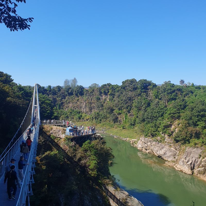 Seoul Private Tour - Cheorwon Hantan river Columnar Joints, Unesco Geopark, photo by Hans