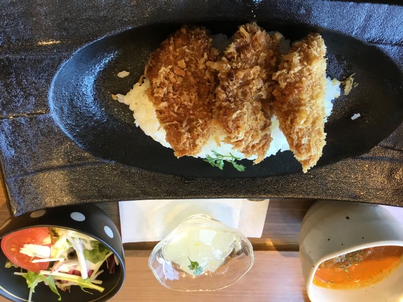 Hakone Private Tour - Sample of lunch ( Fried Oyster, you could have many choices. )