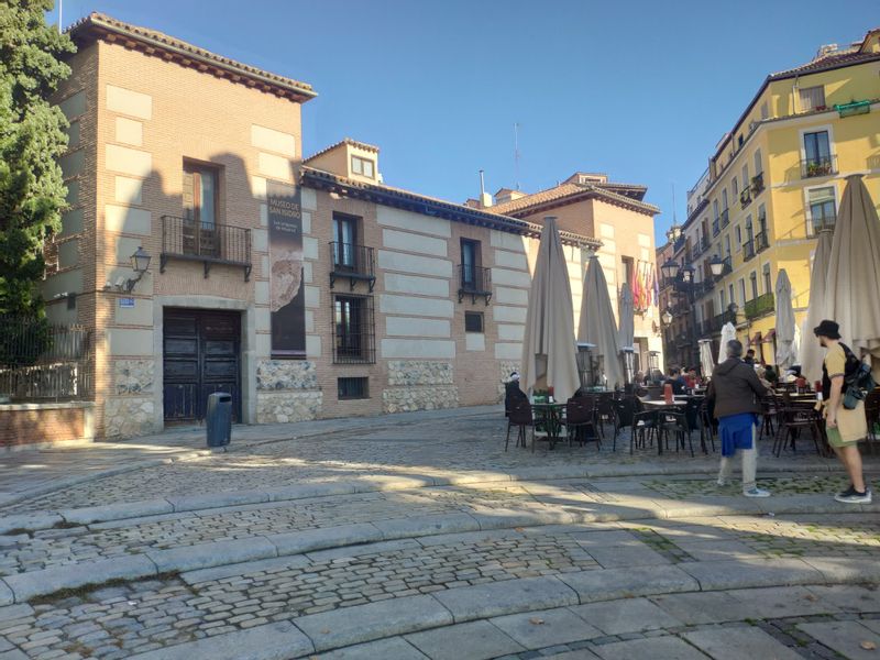 Madrid Private Tour - Palace of the Vargas, the employers of San Isidro