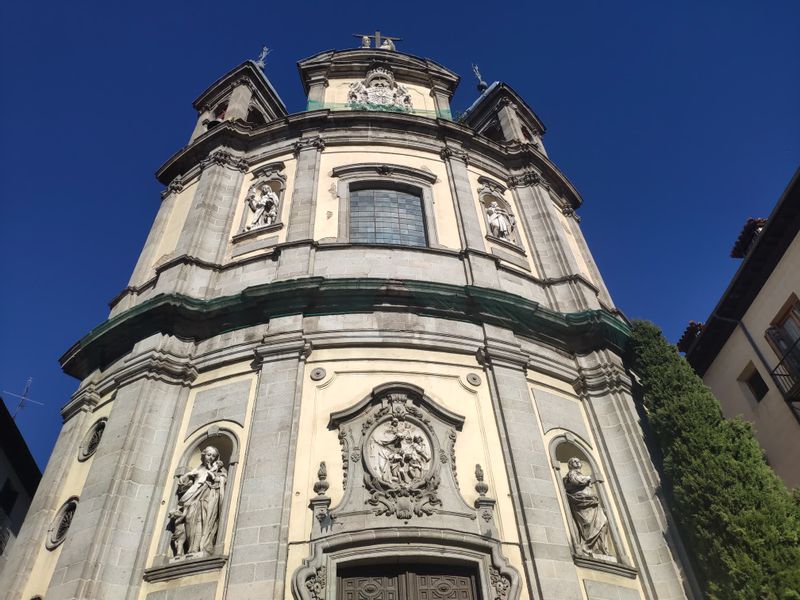 Madrid Private Tour - Neoclassical basilic of Saint Michael