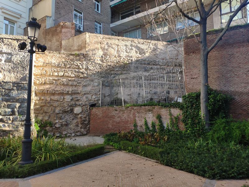 Madrid Private Tour - The remains of this wall may give us clues about how people of Madrid are called nowadays.