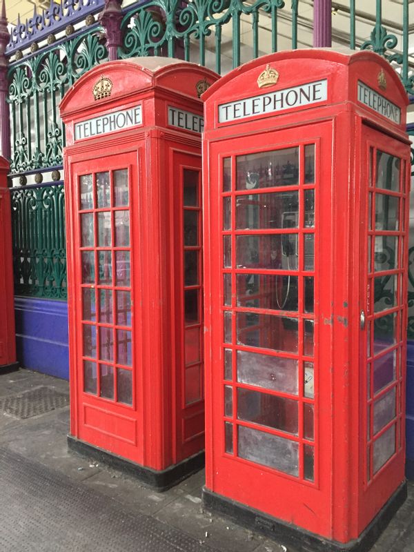 London Private Tour - The famous red telephone boxes