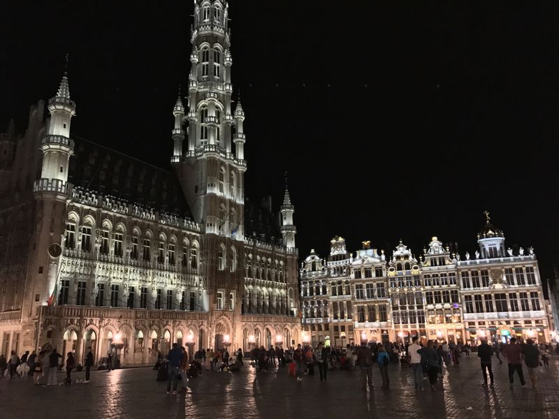 Brussels Private Tour - Brussels Grand Place by Night