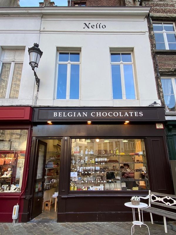 Brussels Private Tour - Chocolate shop in Belgium