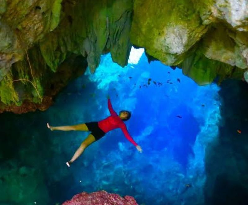 East Kalimantan Private Tour - Blue cave water 