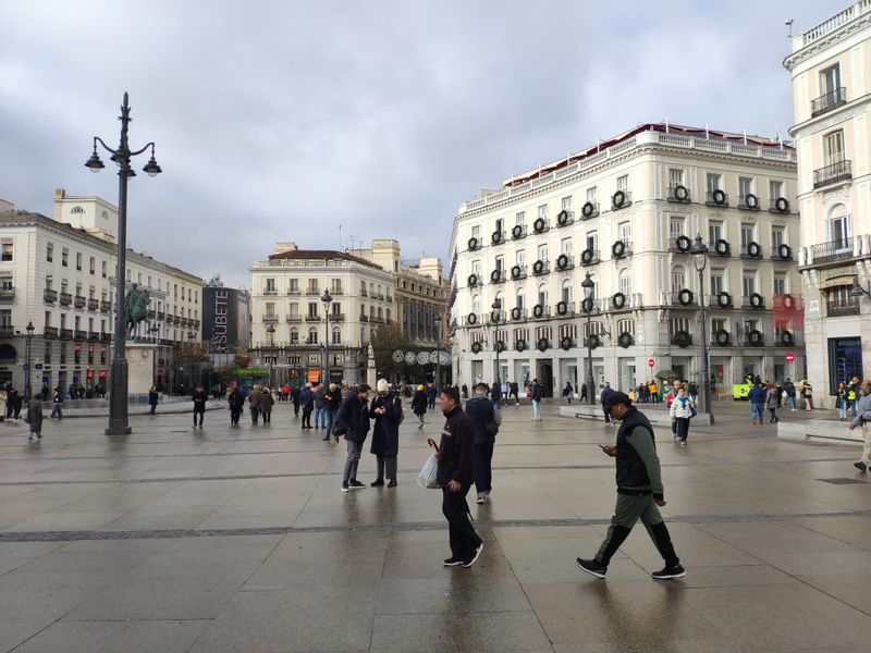 Madrid Private Tour - Puerta del Sol is the core of Madrid