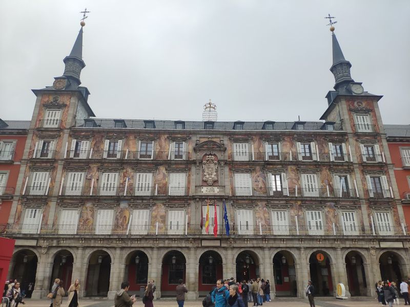 Madrid Private Tour - One of the things we can see in Plaza Mayor are the paintings of the tourism office façade, representing the goddess Cibeles, protector of Madrid