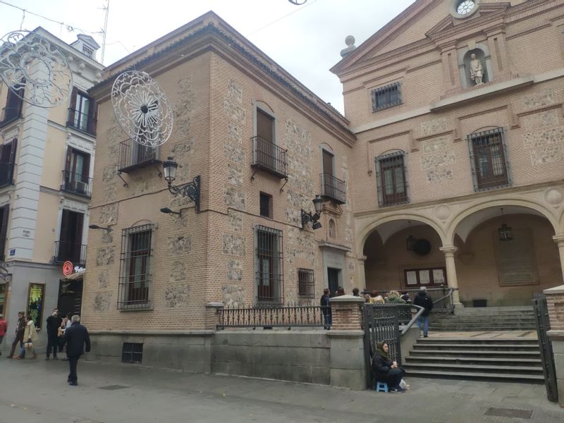 Madrid Private Tour - Two famous Spanish theatre authors were the main actors in San Ginés Church